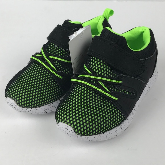 boys green sneakers